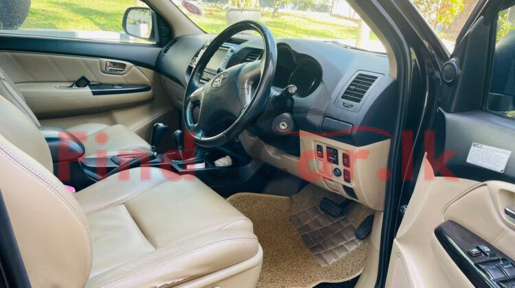 Toyota Fortuner FAC-SA-25SE-230016