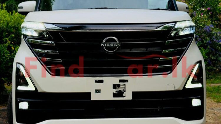 Nissan ROOX FAC-SA-25OC-010053