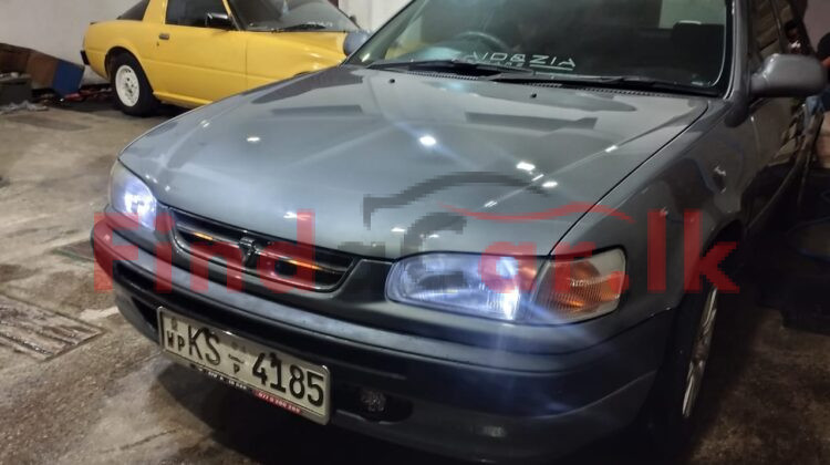 Toyota Corolla SE Saloon FAC-SA-25OC-030072