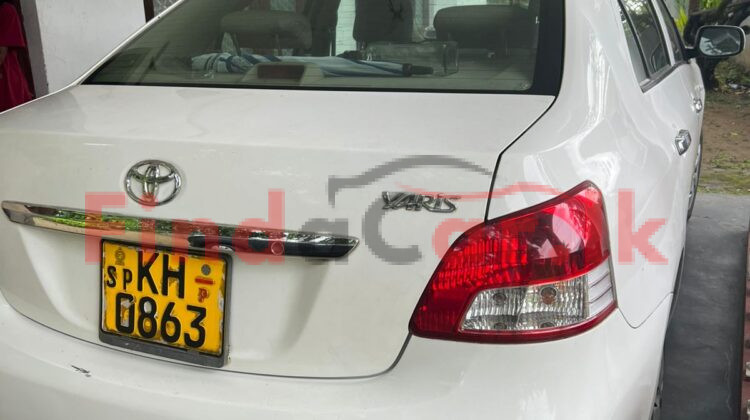 Toyota Yaris FAC-SA-25OC-160127