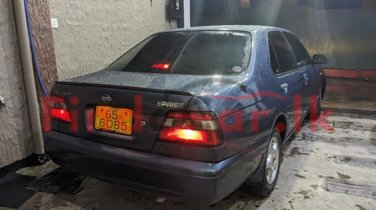 Nissan Bluebird FAC-SA-25OC-030071