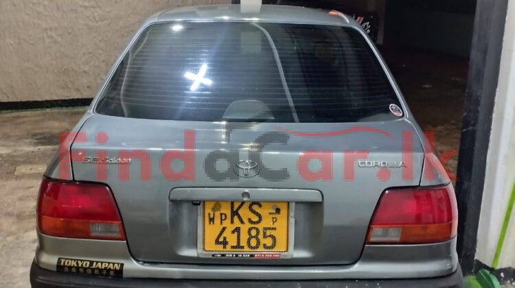 Toyota Corolla SE Saloon FAC-SA-25OC-030072