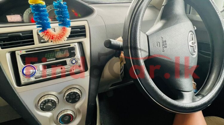 Toyota Yaris FAC-SA-25OC-160127