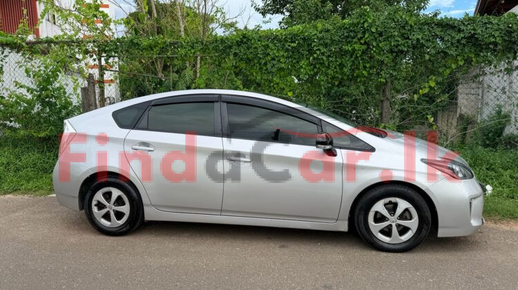 Toyota Prius | FAC-SA-26JL-080371