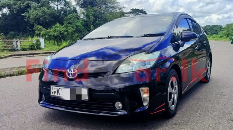 Toyota prius | FAC-SA-26JL-170462