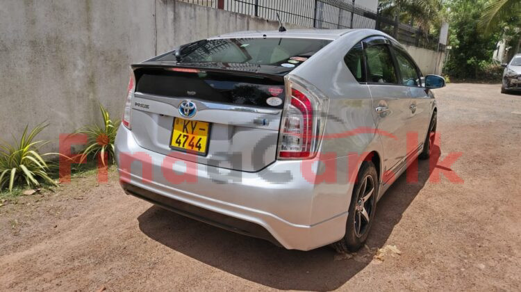 Toyota prius | FAC-SA-26JL-240459