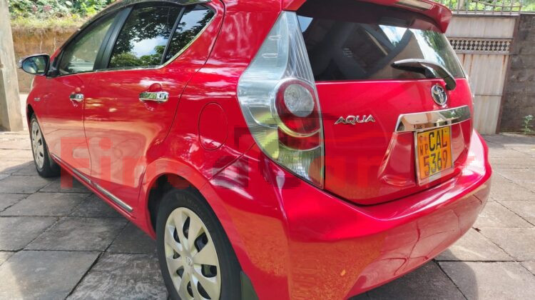 Toyota Aqua S grade