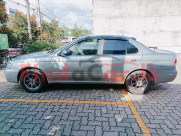 Nissan FB15 2003 Car