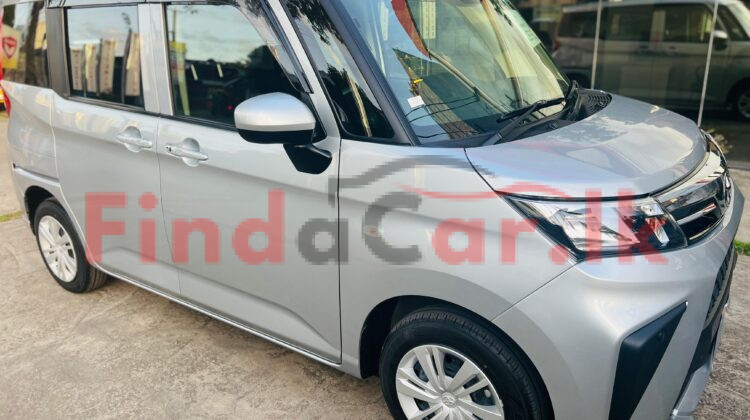 Toyota roomy